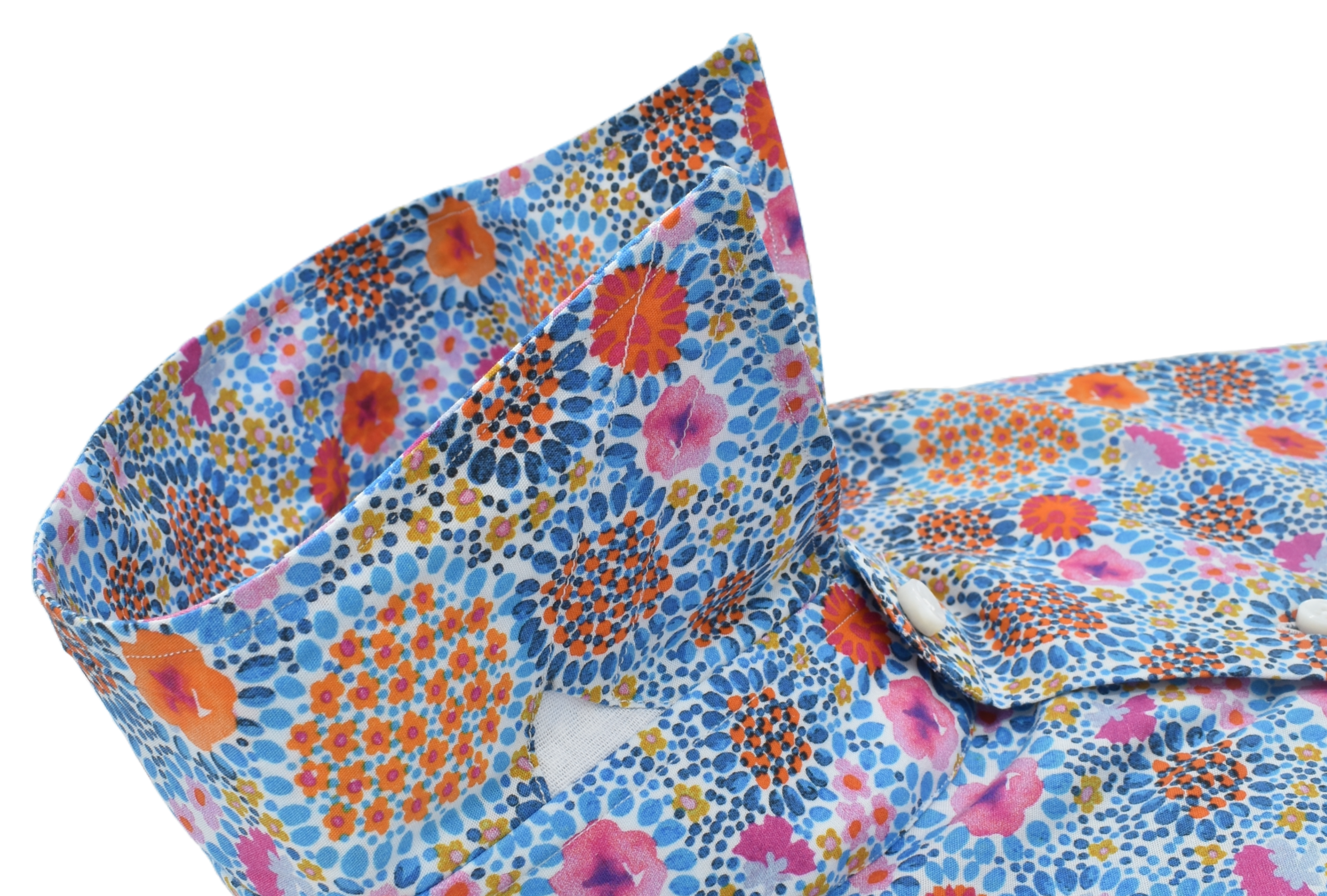 Verschiedene Hemdkragenformen: Haifischkragen, Kentkragen und Tabkragen im Vergleich.