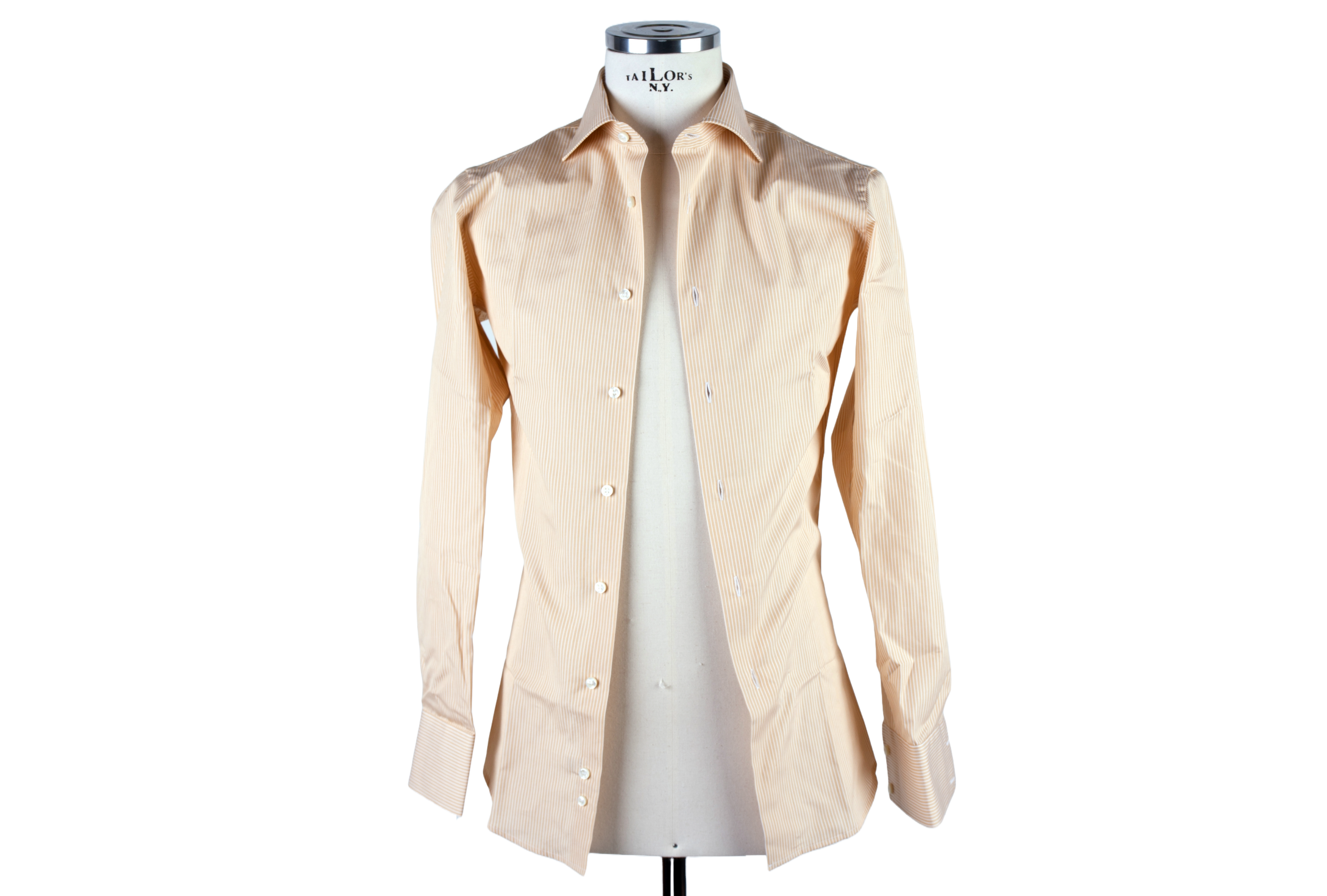 Optimale Hemdlänge für vielseitiges Styling: über der Hose oder eingesteckt tragbar.